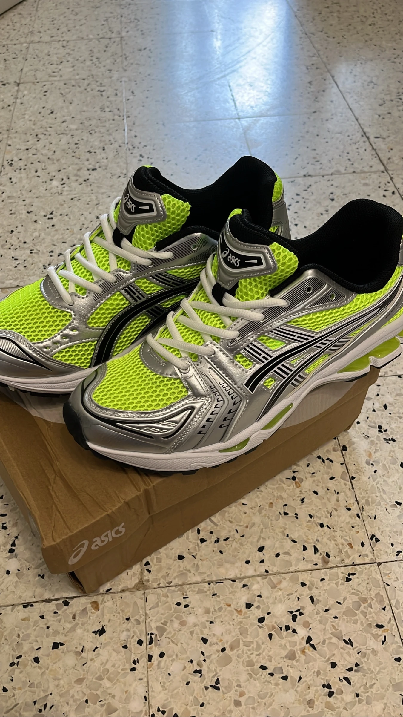 Asics gel-Kayano 14 vert fluo – photo 2